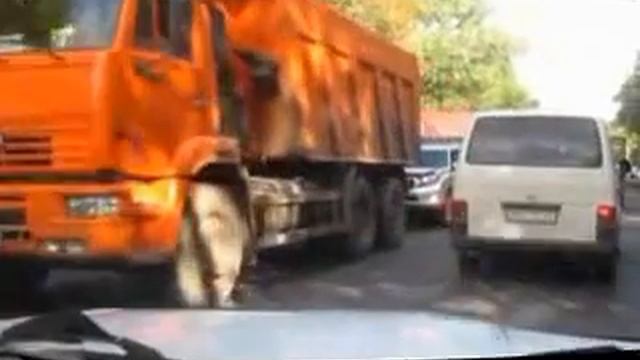 Чугуев, ремонт дорожного покрытия. смотреть онлайн