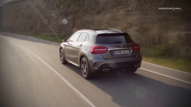2014 Mercedes Benz GLA 250 4MATIC Driving Scenes