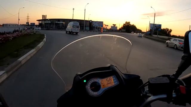 Алексеевка - Экспоцентр Suzuki V-Strom 650 DL смотреть онлайн