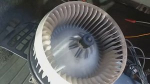 Замена щеток моторчика вентилятора печки Prado 120/Replacing the stove fan motor brushes