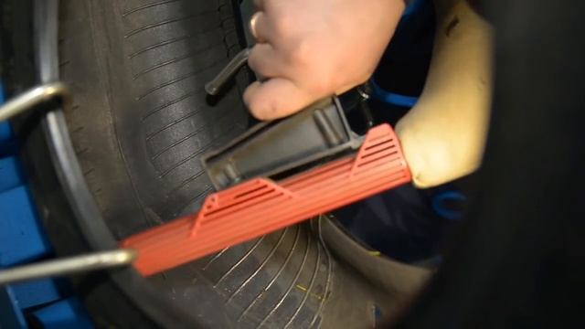 Часть 1. Правильный ремонт шины, боковой порез с материалами Rossvik смотреть онлайн