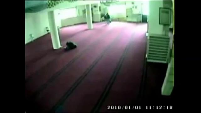 СМЕРТЬ ВО ВРЕМЯ НАМАЗА В МЕЧЕТИ - Olum Ani Meschidde Namaz Vaxti