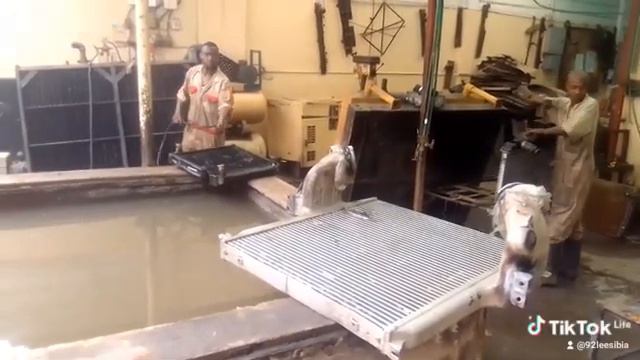 Actros intercooler for testing. смотреть онлайн