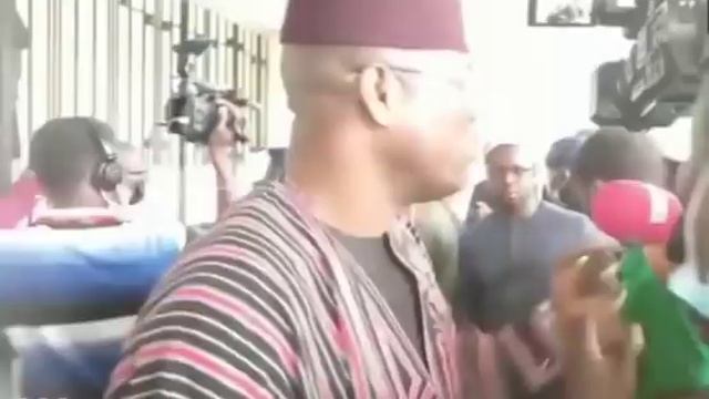 Urgent: ousmane sonko a été agressé par des nervis de Macky sall... смотреть онлайн
