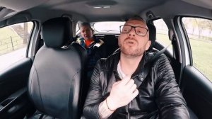 Таксист жестко троллит пассажира