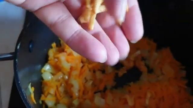 Как приготовить лисички.Рецепт супа из лисичек со сливками и плавленым сыром.Эстонский рецепт.Влог смотреть онлайн