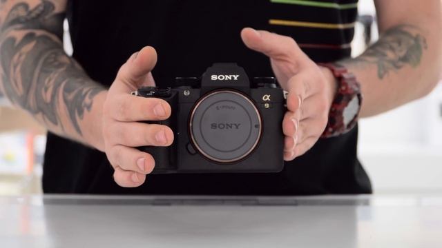 Sony A9 Presentation & Quick Unboxing hands-on with G-Master | A6300/A6500 4k footage смотреть онлайн