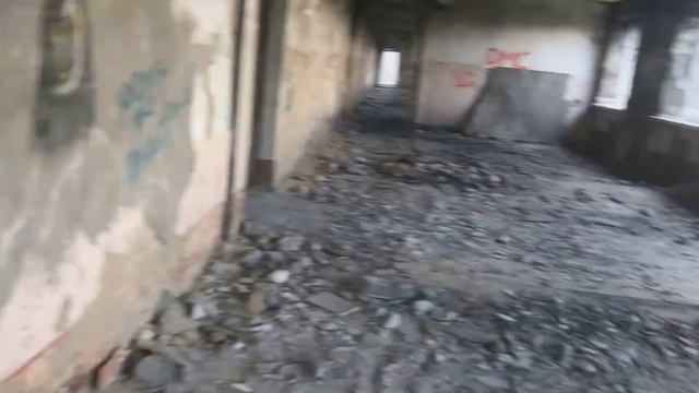 СИРЕНОГОЛОВЫЙ В РЕАЛЬНОЙ ЖИЗНИ! Наткнулся на сиреноголового в лесу! ОДИН В ЗАБРОШКЕ! смотреть онлайн