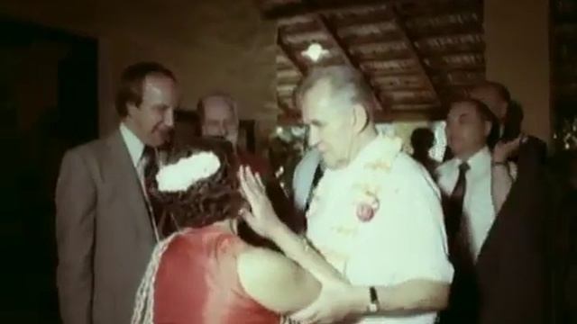 Святослав Рерих в своем имении Татагуни (Бангалор) смотреть онлайн