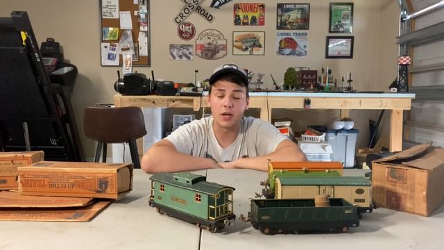 Antique prewar Lionel train set running and unboxing!! смотреть онлайн