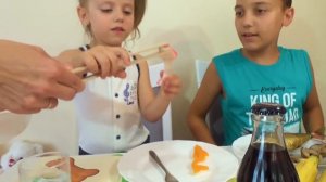 FUNNY ЧЕЛЛЕНДЖ ОБЫЧНАЯ Еда против МАРМЕЛАДА Real Food vs Gummy Food Challenge сладкий МУРАВЕЙНИК