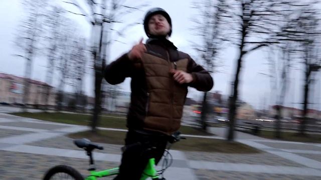 Как научиться ездить на ЗАДНЕМ колесе ВЕЛОСИПЕДА ❔ уроки от "ПРОФЕССИОНАЛЬНОГО" гонщика ✅ смотреть онлайн