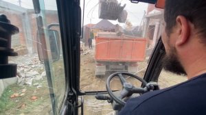 Демонтаж и погрузка, Работа на колёсном экскаваторе DOOSAN 190 working on an excavator