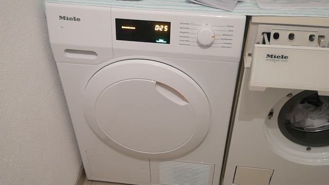 Miele T1 TCB 150 WP Wärmepumpentrockner смотреть онлайн