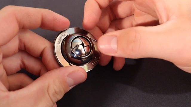 Solving the FRUSTRATING Hanayama UFO Puzzle! смотреть онлайн