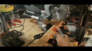 Торцовочная пила Metabo KGS 305 M (свой обзор)