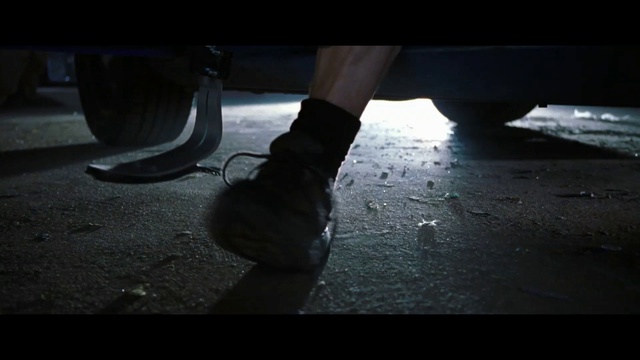 Медальон (Stolen) - трейлер 2 (дубл) смотреть онлайн