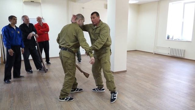 Встреча удара под неудобным углом - сбоку смотреть онлайн