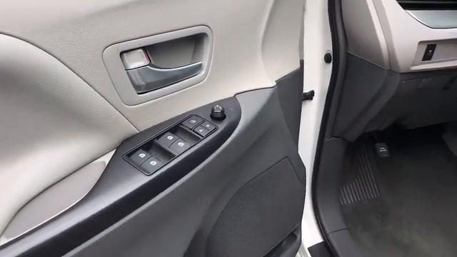 2016 Toyota Sienna Naperville, Elmhurst, Lombard, La Grange, Bolingbrook, IL T51493A смотреть онлайн