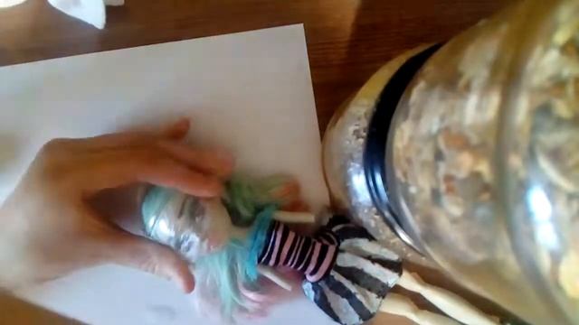 Как СТИРЕТЬ кукле Макияж)))Стираем губы Рошель!??? смотреть онлайн