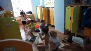 Один День в Детском Саду