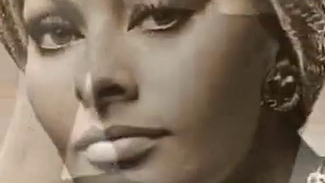 • Иконы стиля Софи Лорен смотреть онлайн