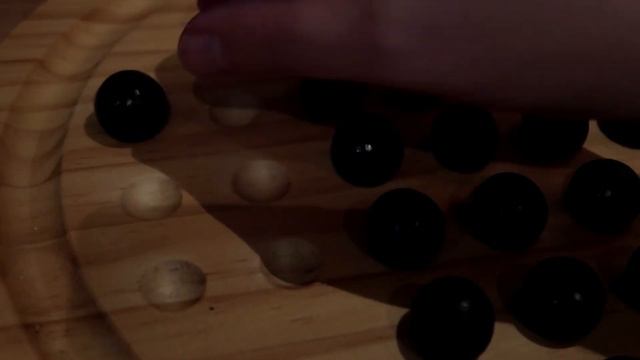 ASMR Board Game PEG SOLITAIRE Marble Game With Layered Sounds смотреть онлайн