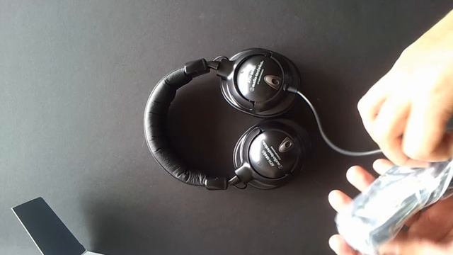 Audio Technica ATH-M40fs Professional Headphones