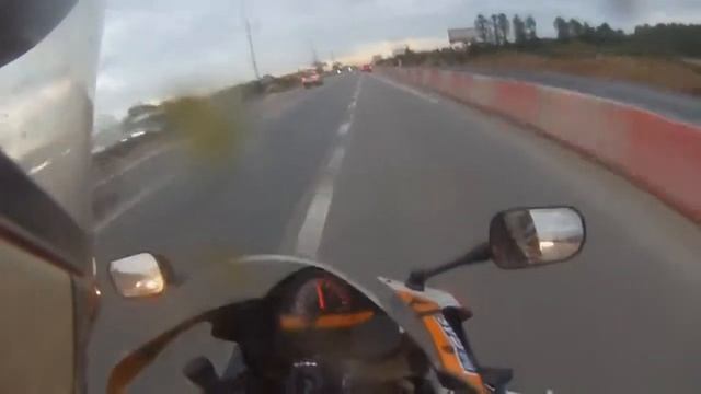 Как погибают на мотоциклах!!! кто-то в рубашке, а кто-то НЕТ! смотреть онлайн