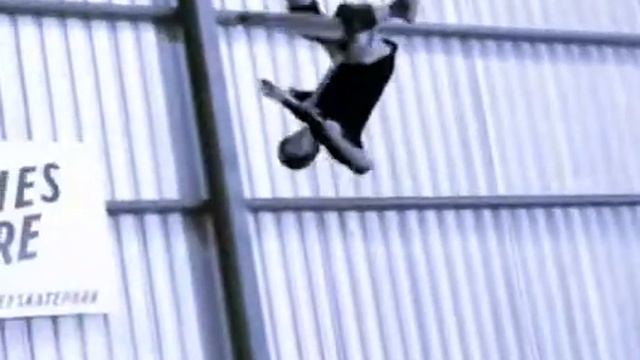 Лучшие трюки на самокате #27 смотреть онлайн