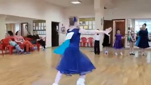 Вот как надо ходить на ? танцы смотреть онлайн