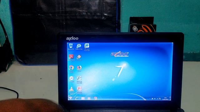 Riview Virtual Netbook Axioo Clevo M1110 смотреть онлайн