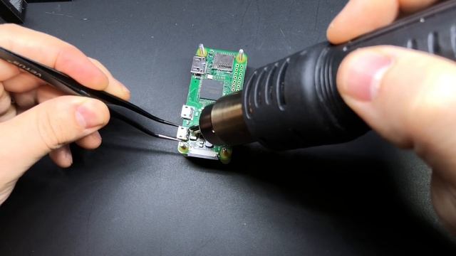 VMµ - RetroPie Gaming Handheld Inside a Sega Dreamcast VMU смотреть онлайн