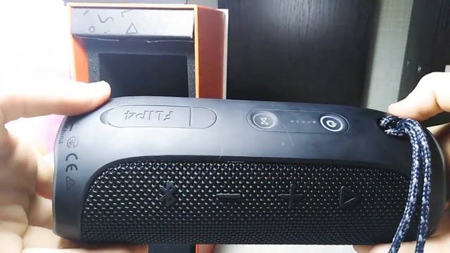 Распоковка портативной колонки JBL FLIP 4 смотреть онлайн