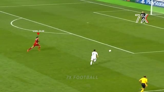The Way Van Dijk Defends.. смотреть онлайн