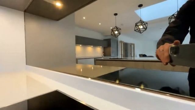 Скинали для кухни "Закалённое зеркало" смотреть онлайн