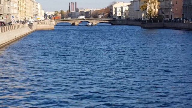 Речной трамвайчик на Неве смотреть онлайн