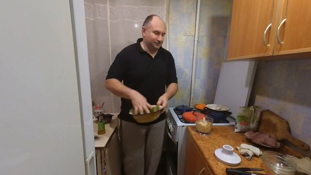 Очень вкусно.  Рыба под соусом песто