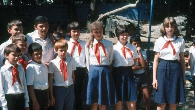 Рожденные в СССР. Пионеры. Пионерская жизнь. смотреть онлайн