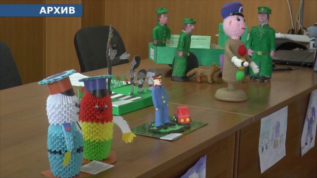 Сотрудники полиции приглашают детей и взрослых принять участие в уже традиционном конкурсе поделок смотреть онлайн