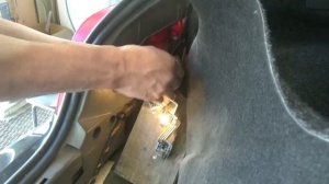 Как снять задние фонари и поменять все лампы. Peugeot 307.