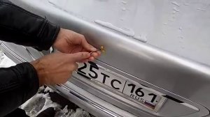 Как открыть багажник у Mercedes W220