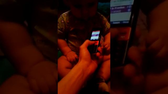 Темми доволен)) телефон еще и с музыкой дали) 19/04.2016 смотреть онлайн