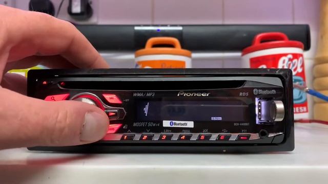 Pioneer DEH 4400BT смотреть онлайн