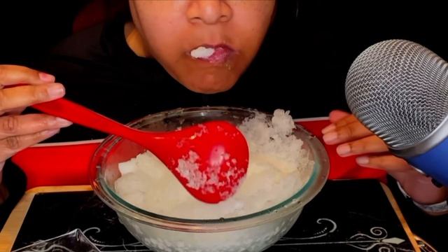 HIGHLIGHTED BY SASSY CLASSY | ICE SALAD | ASMR ICE EATING | #iceeatingasmr #asmr смотреть онлайн