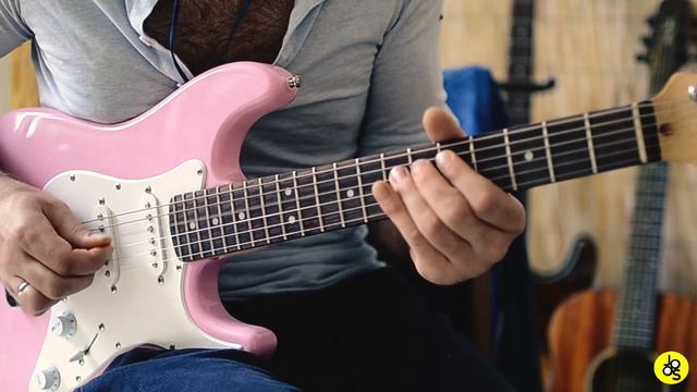 This 145€ lil' Squier is SO underrated ! | MINI Strat w/ 11-52 strings | @nowyoushred backing track смотреть онлайн