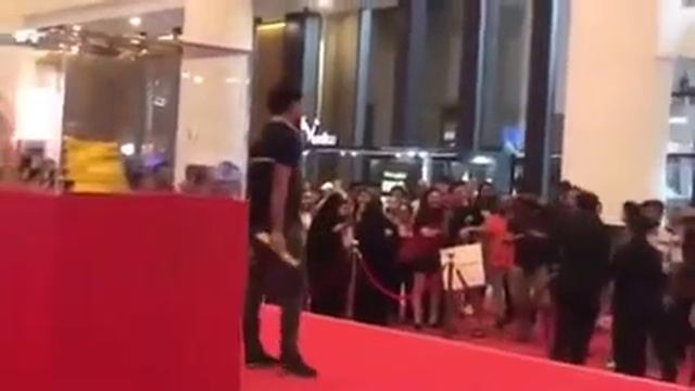 Наконец-то кто-то действительно выиграл испытание с золотым слитком! смотреть онлайн