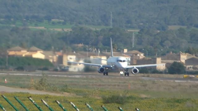 1 Hour+ A full day Planespotting at Palma De Mallorca Airport | Runway 24R (HD) смотреть онлайн