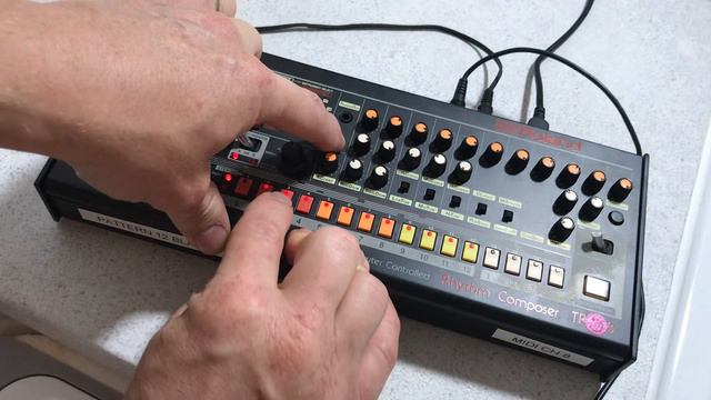 #808Day 40 Years on - TR-08 Techno Jam 100% improv TRAXLER. смотреть онлайн
