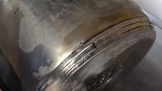 НАГАР БУДЕТ ОТВАЛИВАТЬСЯ КУСКАМИ. Как очистить сковороду, кастрюлю, противень, чайник и др. посуду смотреть онлайн